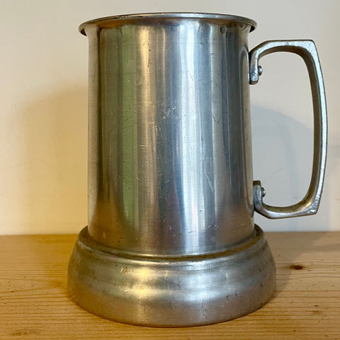 Light metal tankard with clear bottom (preloved)
