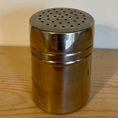 Stainless steel shaker pot (preloved)