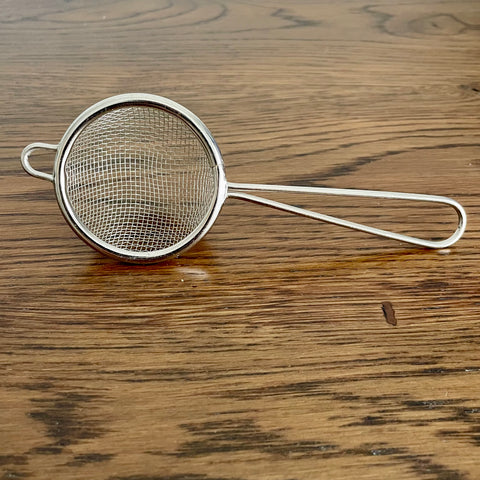 Tea strainer (preloved)