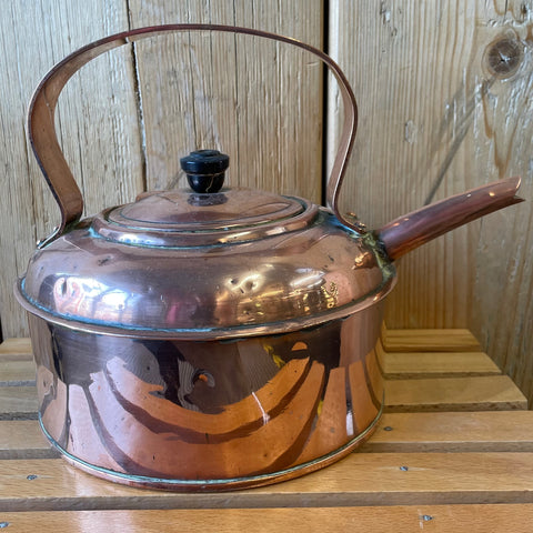 Copper kettle with black handle (preloved)