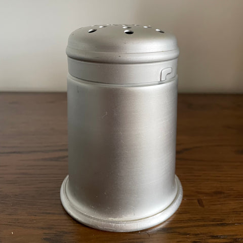 Metal sugar/flour sifter (preloved)