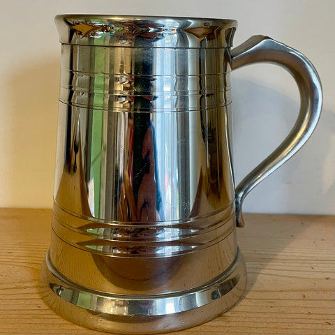 Shiny hand crafted pewter tankard (preloved)