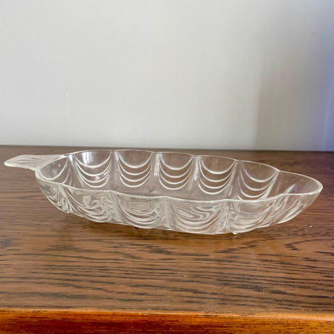 Leaf shaped plastic bowl (preloved)