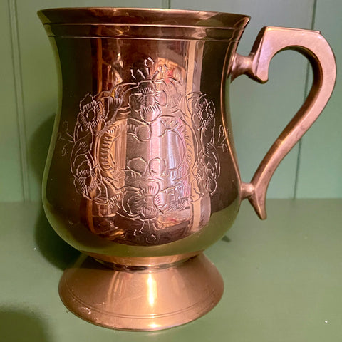 Brass tankard with floral wreath design (preloved)