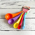 Colourful plastic measuring spoons - set of 5